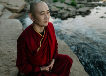 10 Mindfulness Quotes for Beginners to Inspire Your Meditation Journey