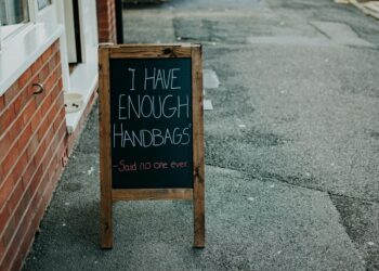 25 Must-Use Funny Quotes for Bio That Will Make Them Laugh