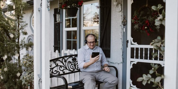 10 Heartfelt Long Distance Relationship Quotes to Keep the Love Alive