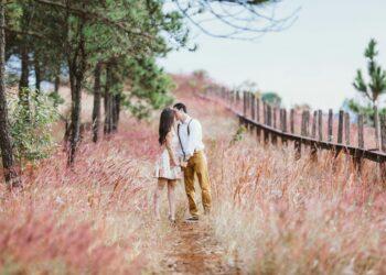 10 Essential Quotes About Healthy Relationships to Strengthen Your Bond